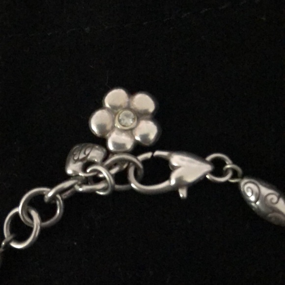 Flower bracelet - Picture 2 of 3